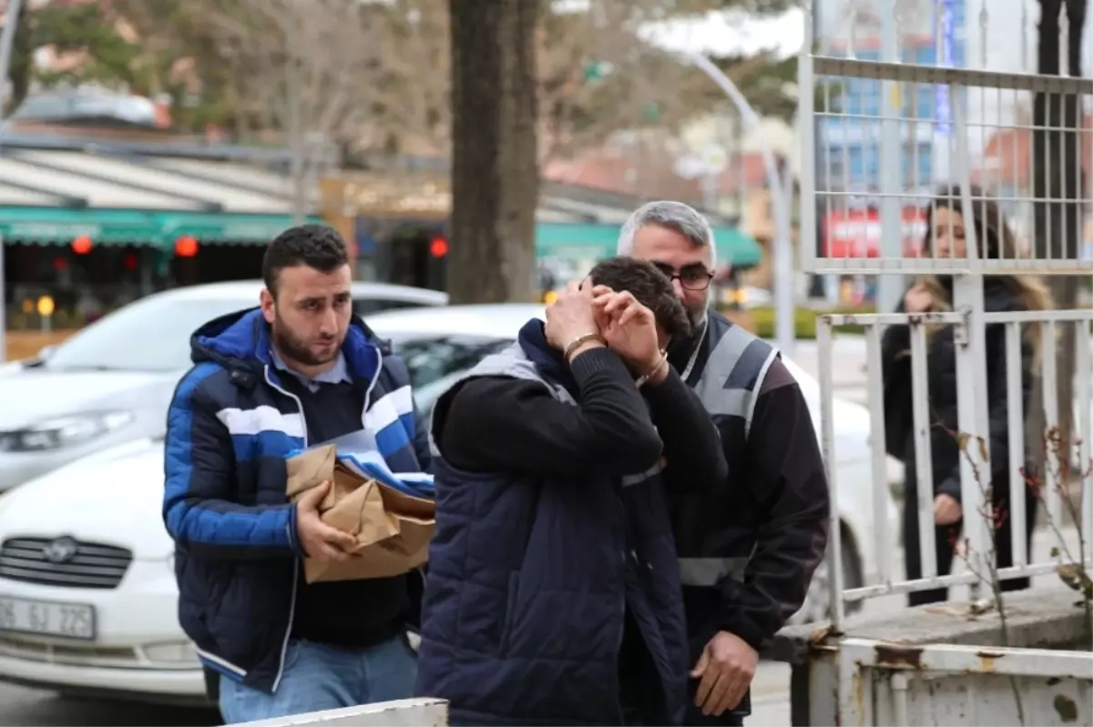 Aynı Marka Araçları Çalan Otomobil Hırsızı Tutuklandı