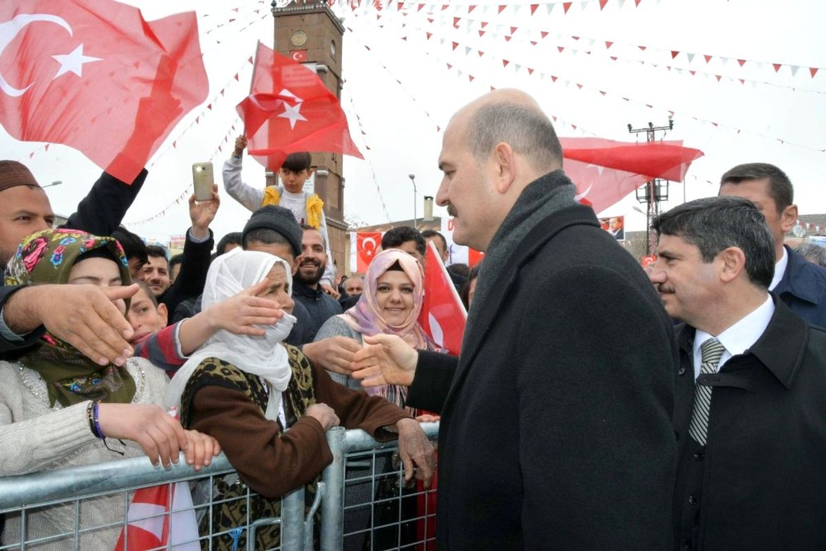 Bakan Soylu Eruh\'ta Referandum Mitingine Katıldı
