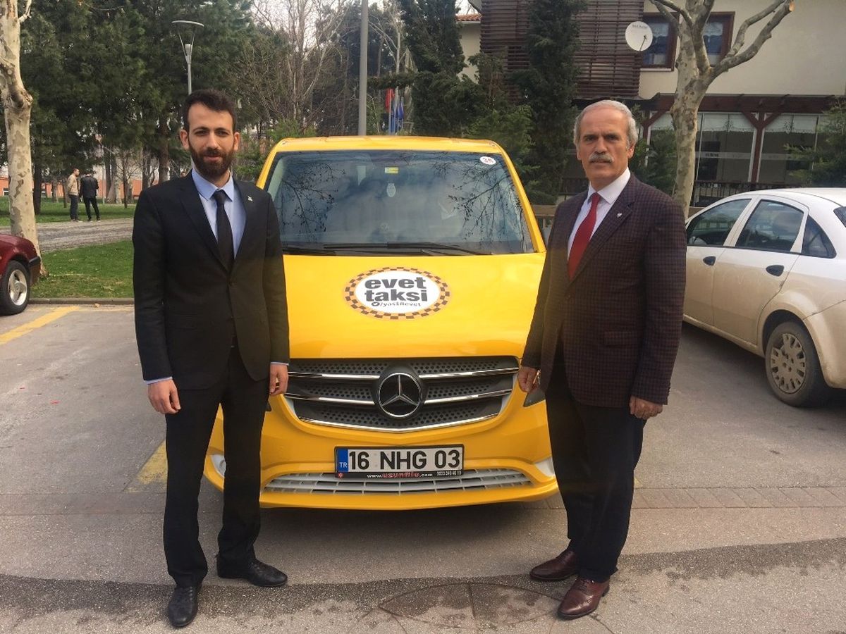 Başkan Altepe, "Evet Taksi" ile Yollarda