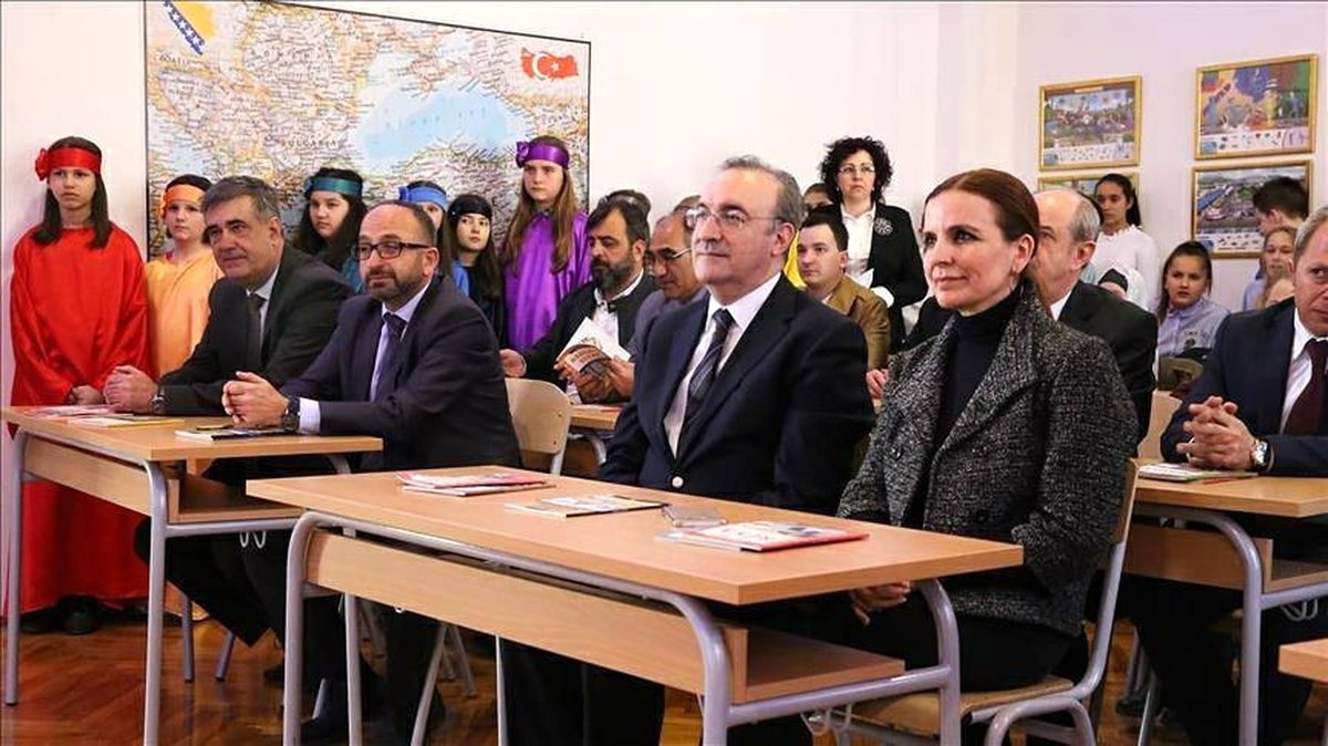Başkan Üzülmez, Bosna Hersek\'te Türkçe Sınıf Açtı
