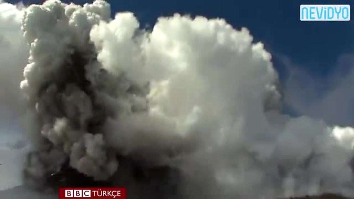 Bbc Ekibi Etna Yanardağı\'nda Patlamaya Yakalandı!