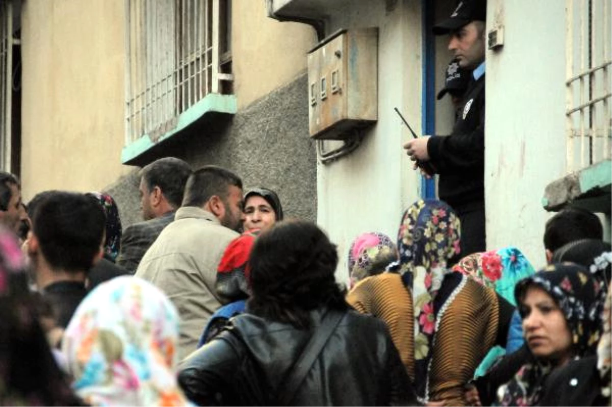 Boynuna Salıncak İpi Dolanan Çocuk Öldü