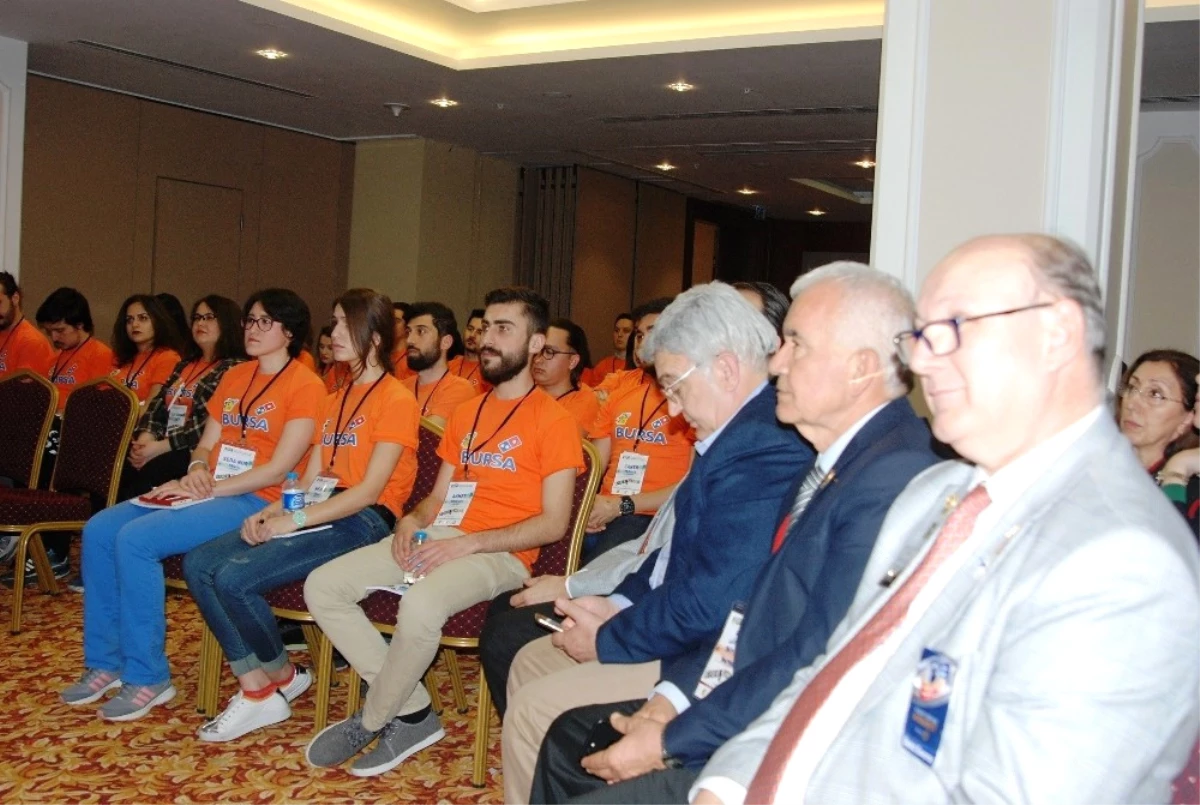 Demirtaş Rotary Gençlere Liderlik ve Mizahı Anlattı
