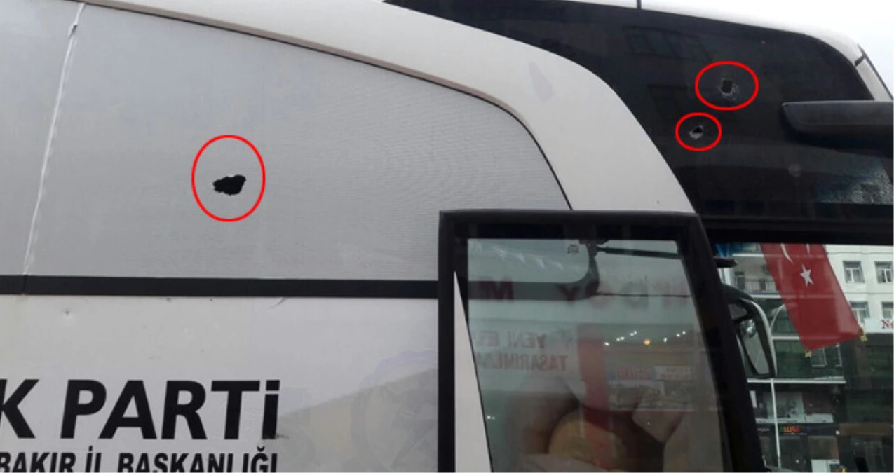 Diyarbakır\'da AK Parti Otobüsüne Taşlı Saldırı Düzenlendi