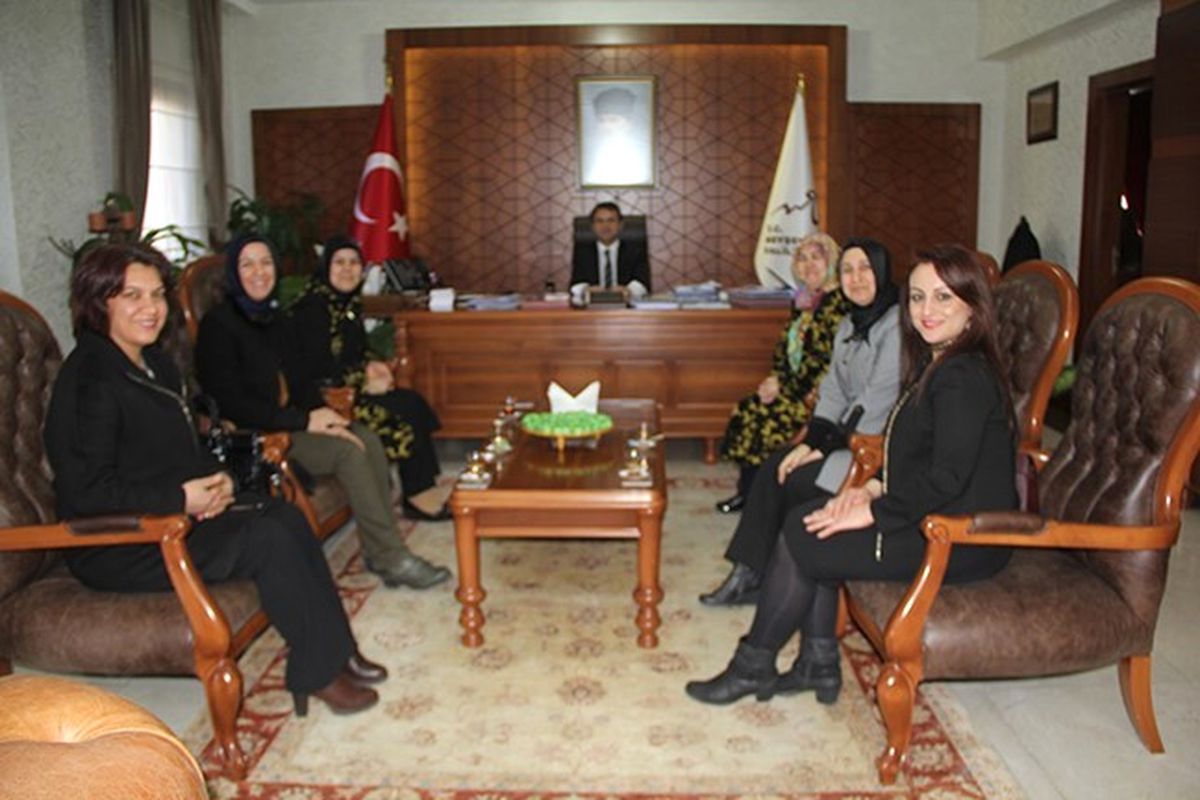 Eğitim Bir Sen Kadın Kollarından Vali Aktaş\'a Ziyaret