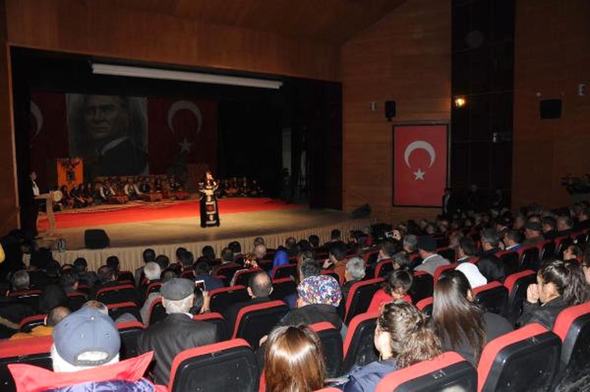 Hakkari Belediyesi\'nin Nevruz Etkinliği