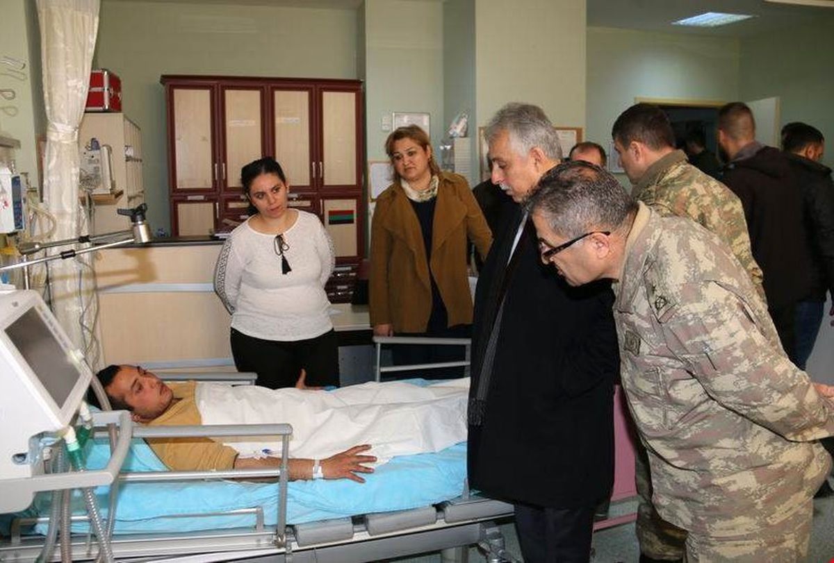 Hakkari\'de Yıldırım Düştü, 4 Asker Yaralandı