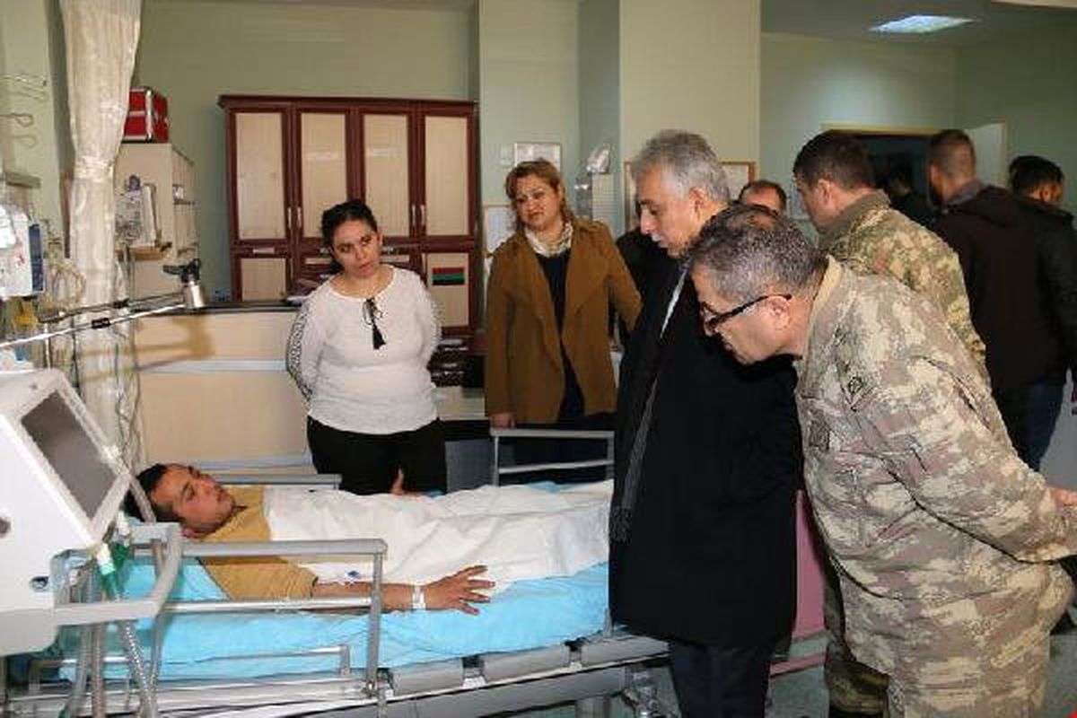 Hakkari\'de Yıldırım Düştü, 4 Asker Yaralandı
