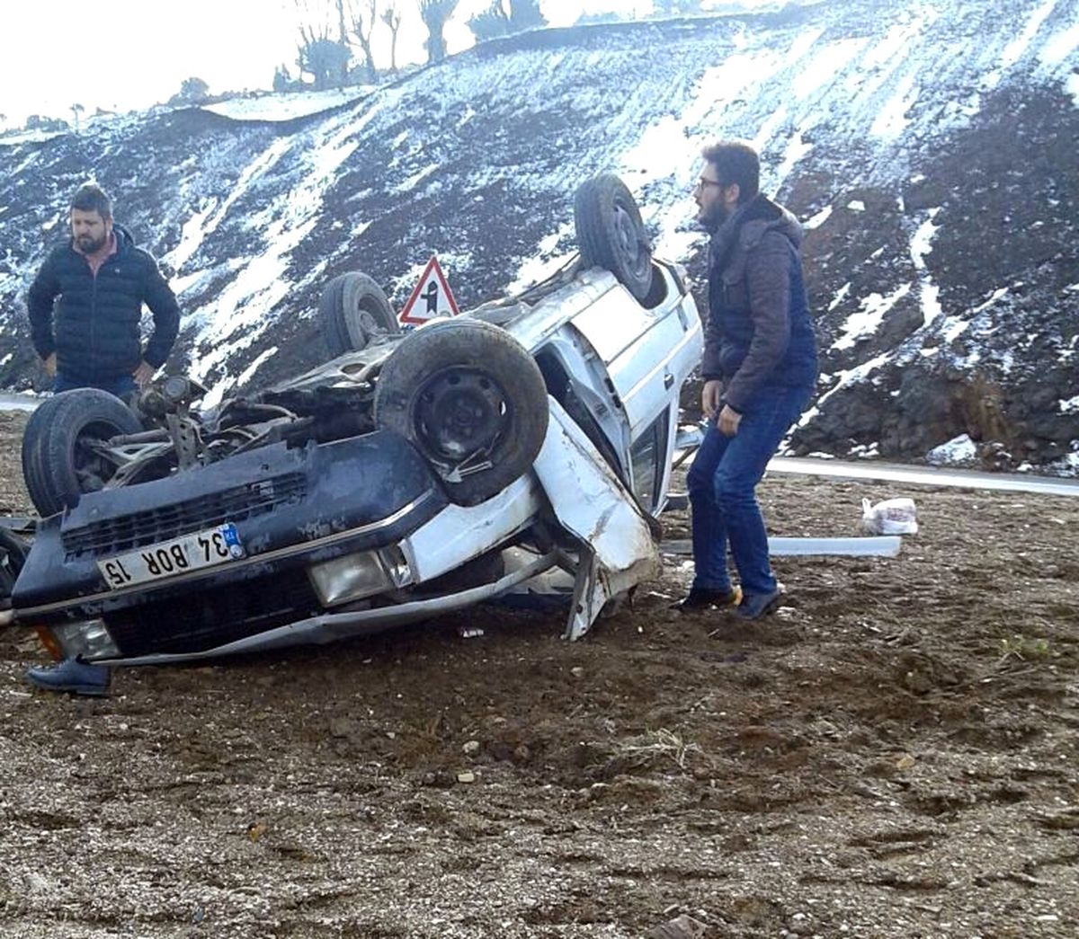 Hasta Babalarını Görmeye Giderken Kaza Geçirdiler
