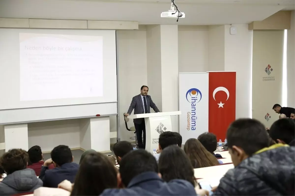 Hkü\'de "Küresel Çağda Nasıl Bir Gençlik" Konulu Konferans