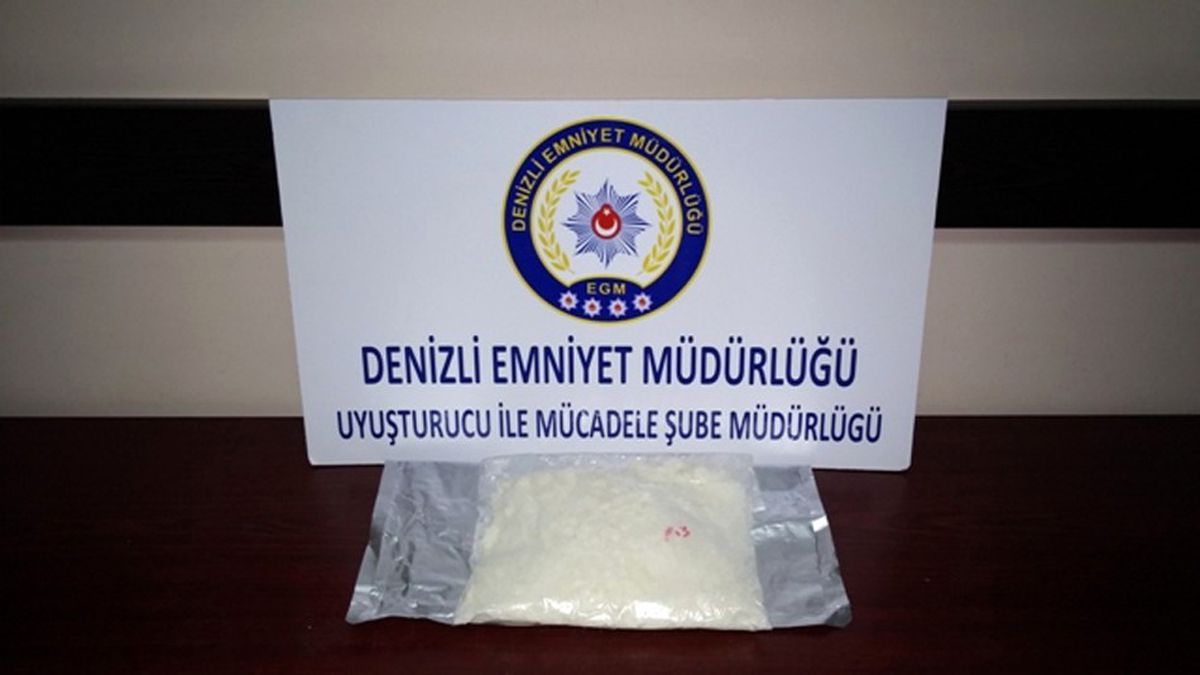 Hollanda\'dan Denizli\'ye Uyuşturucu Getiren Şahıslar Tutuklandı