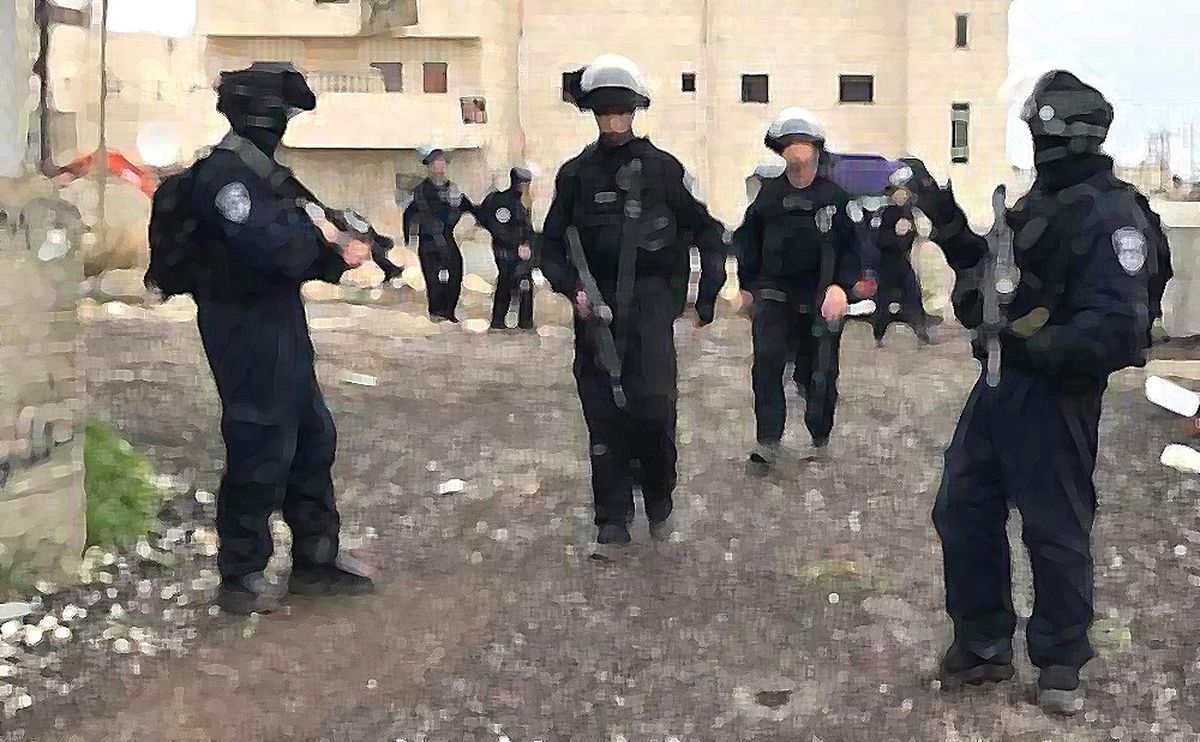 Israil 14 Filistinliyi Gözaltına Aldı