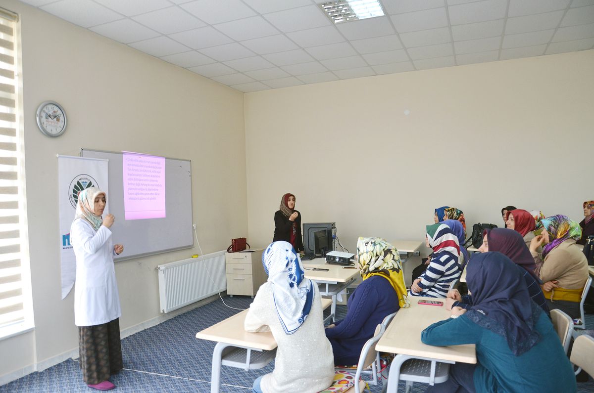 Madem\'den İşitme Engellilere Evlilik Öncesi Eğitim Programı