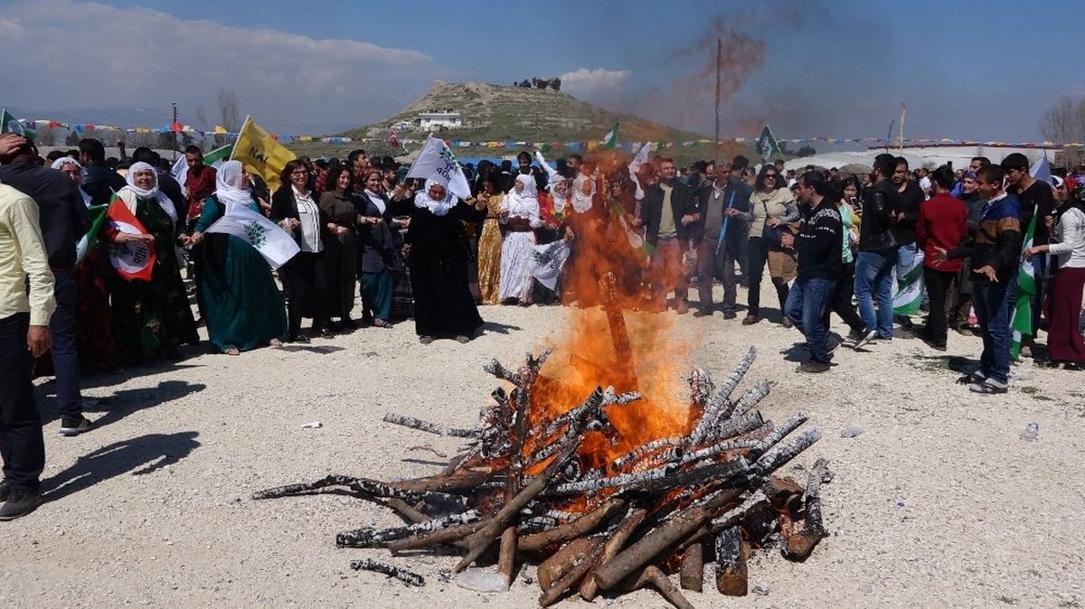 Nevruz Mersin\'de Olaysız Kutlandı