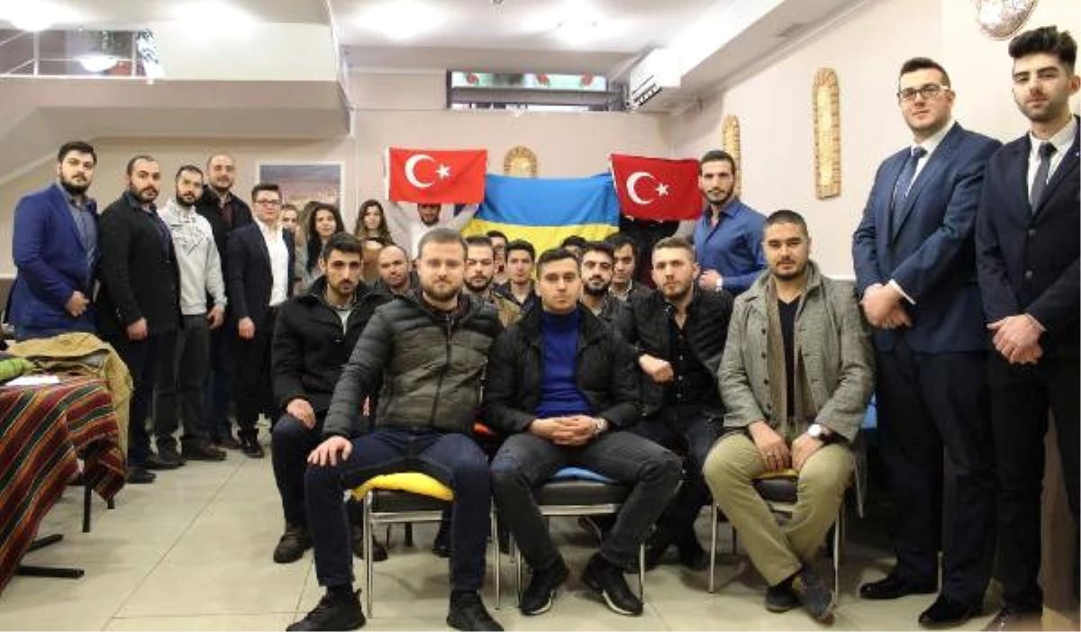 Odessa\'da Türk Öğrenciler, Çanakkale Zaferi\'ni Kutladı
