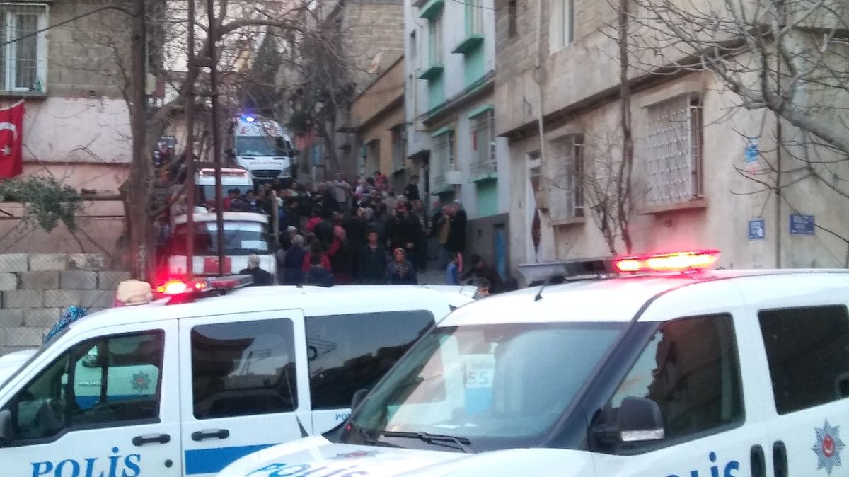 Salıncak Ipi Boğazına Dolanan 10 Yaşındaki Çocuk Öldü