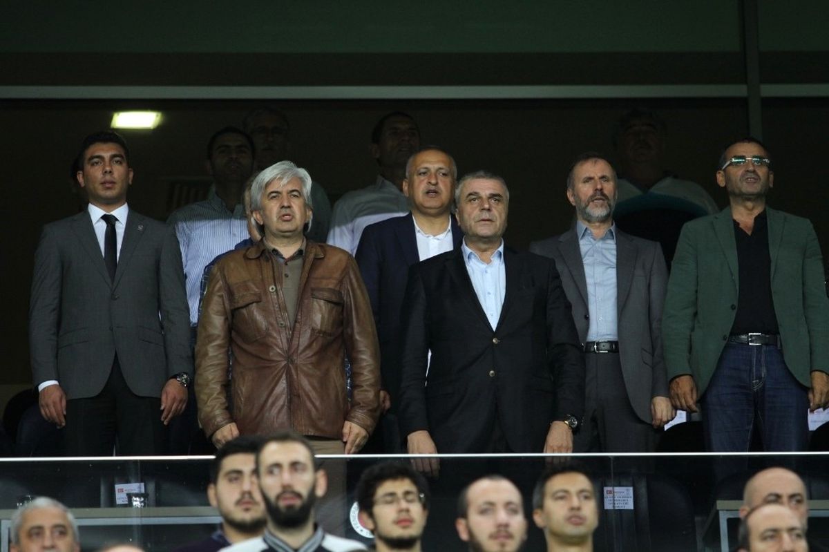 Teknik Direktör Kafkas\'tan Akhisar Belediyespor\'a Veda
