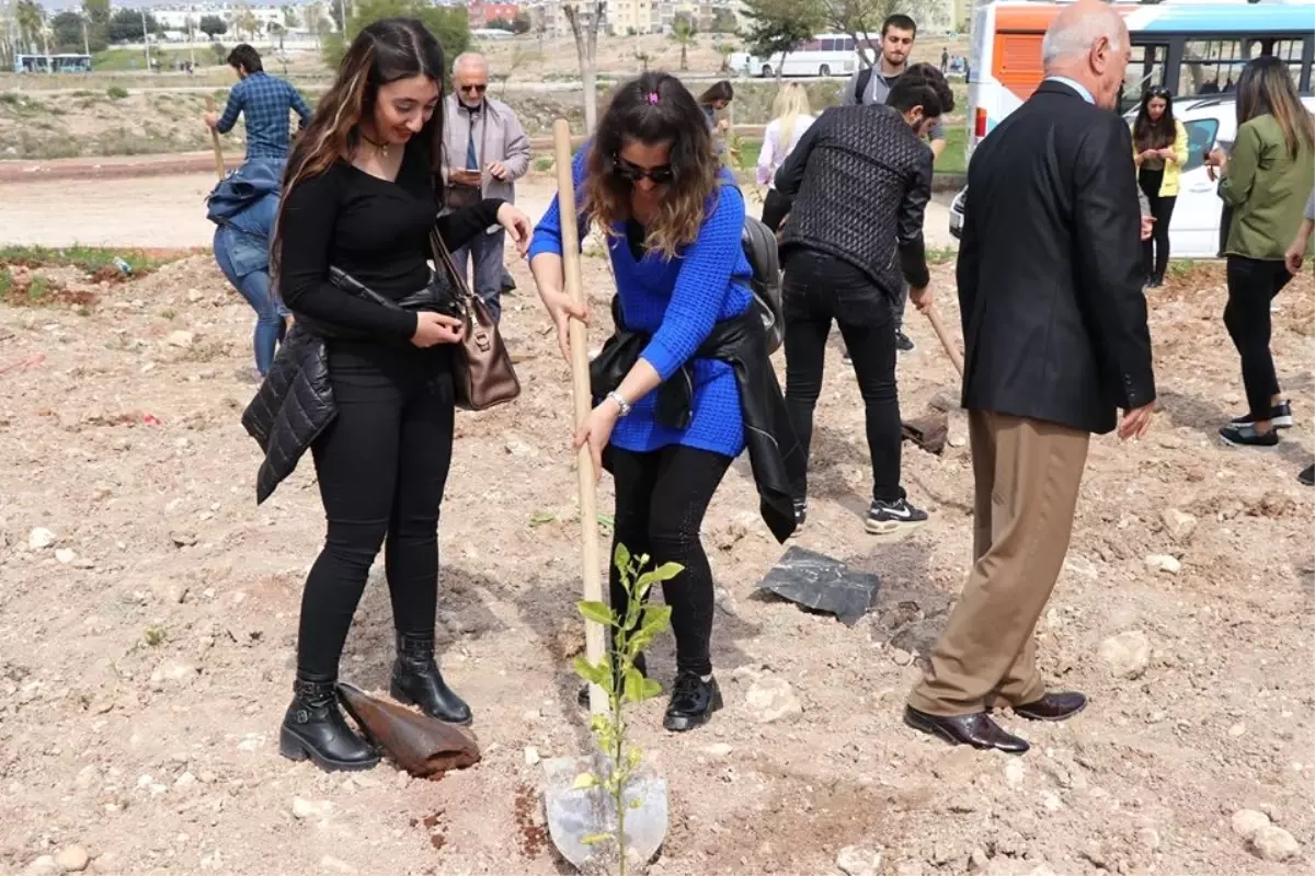 Toros Üniversitesi Öğrencilerinden Toroslar\'a Hatıra Ormanı