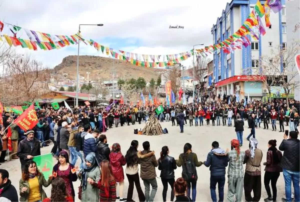 Tunceli\'de 2 Ayrı Nevruz Kutlaması Yapıldı