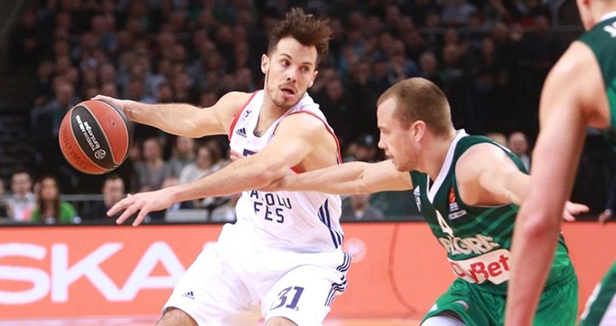 Zalgiris: 68 - Anadolu Efes: 76