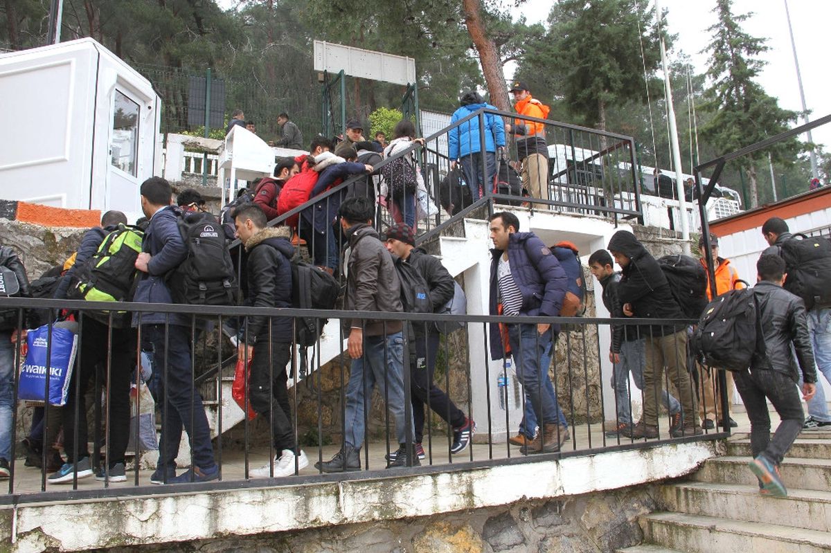 6 Kişilik Yelkenlide 60 Sığınmacı
