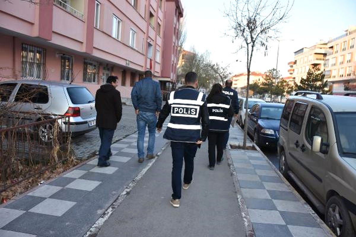 7 İlde Öğretmenlere Fetö Operasyonu: 22 Gözaltı