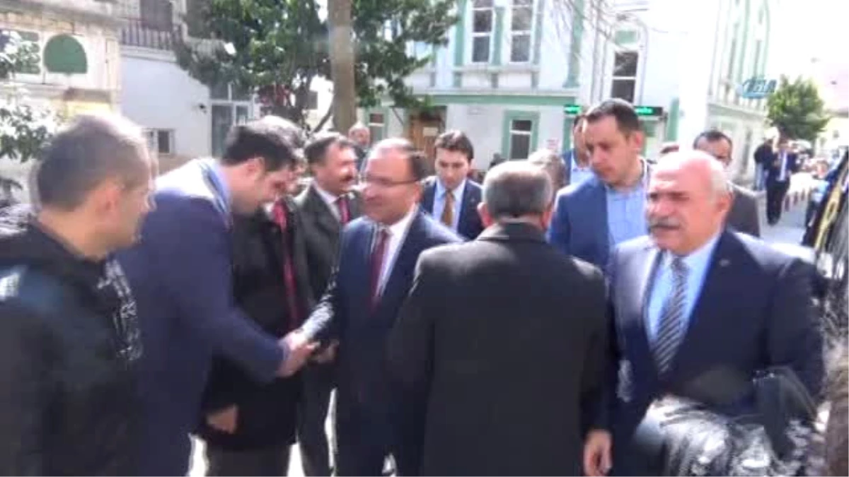 Adalet Bakanı Bozdağ Sinop\'ta Balıkçı Esnafını Ziyaret Etti