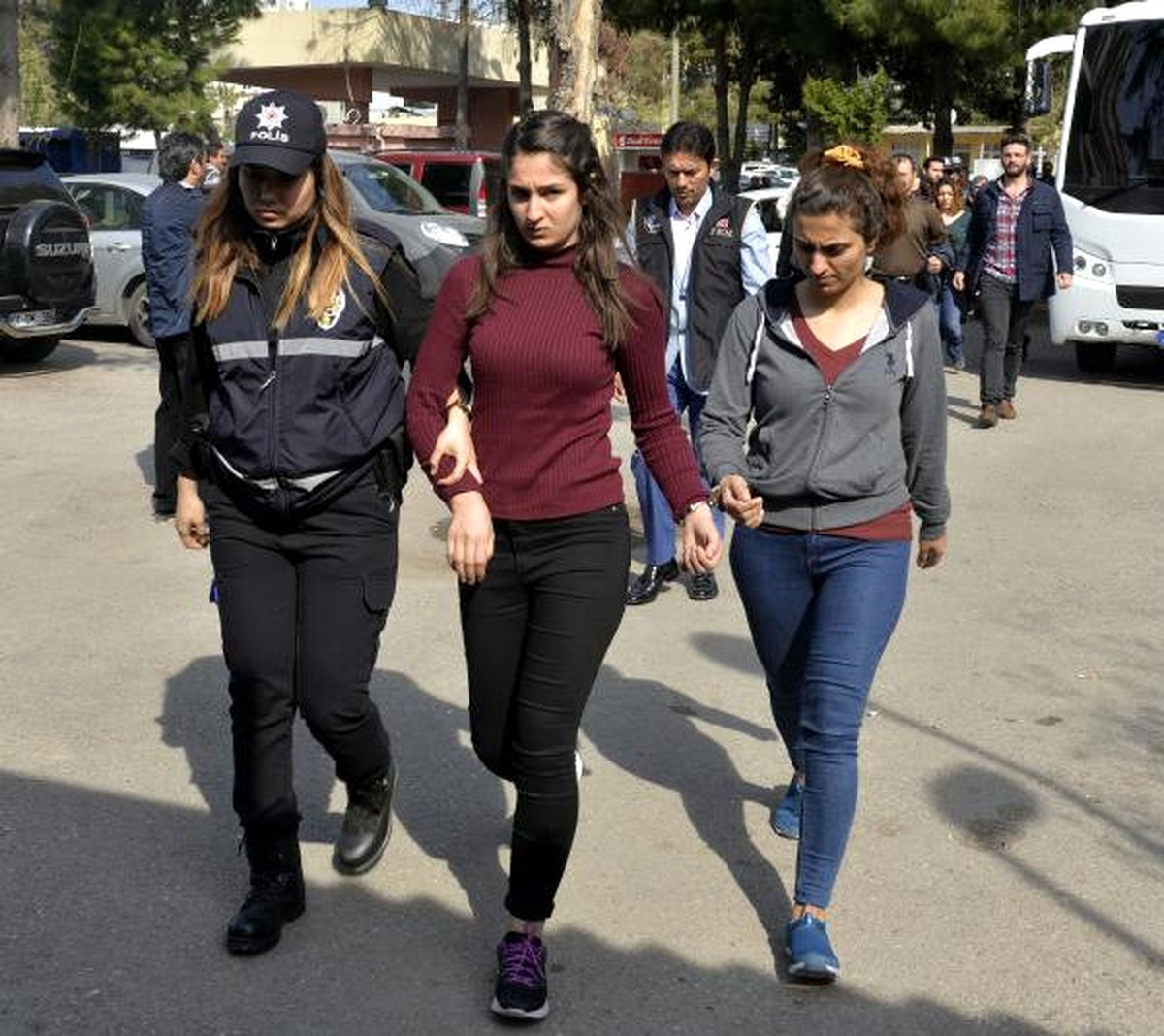 Adana\'da PKK Operasyonu; 68 Kişi Gözaltına Alındı