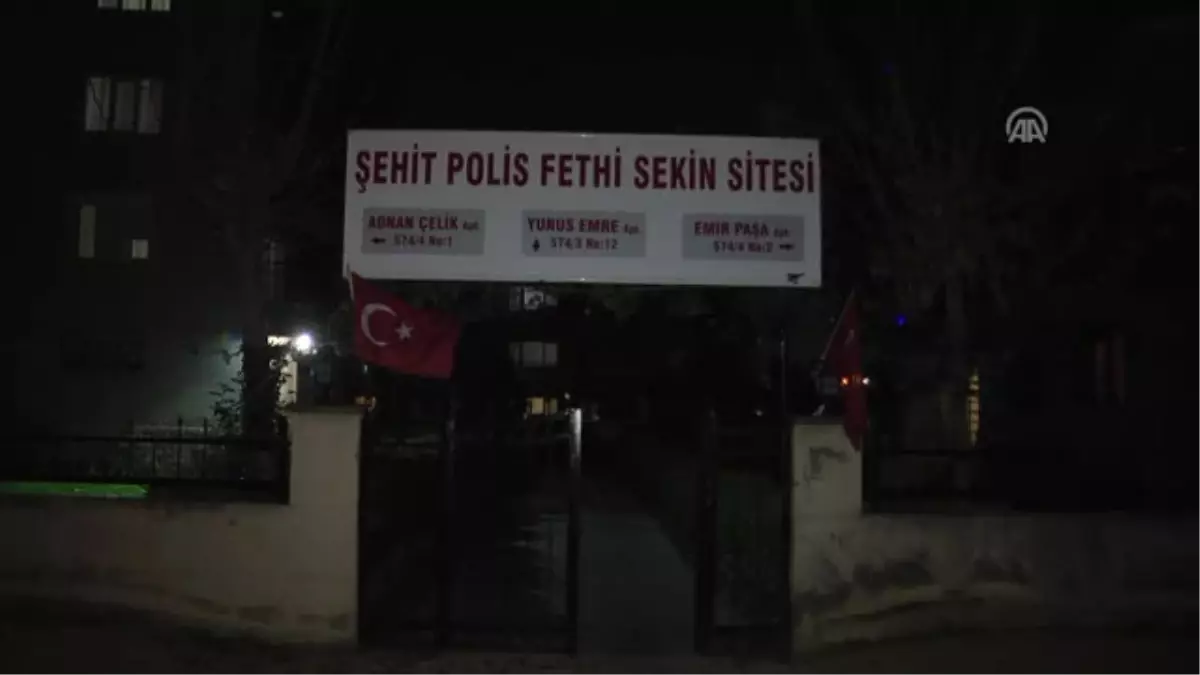 Aile ve Sosyal Politikalar Bakanı Kaya, Şehit Polis Memuru Fethi Sekin\'in Ailesini Ziyaret Etti