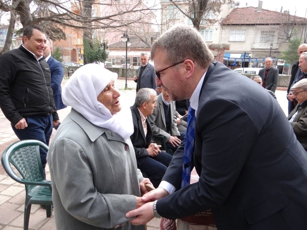 AK Parti\'den Gölpazarı\'na Çıkartma