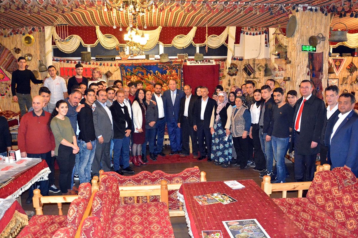 AK Parti Milletvekili Karacan\'dan Dernek Ziyareti
