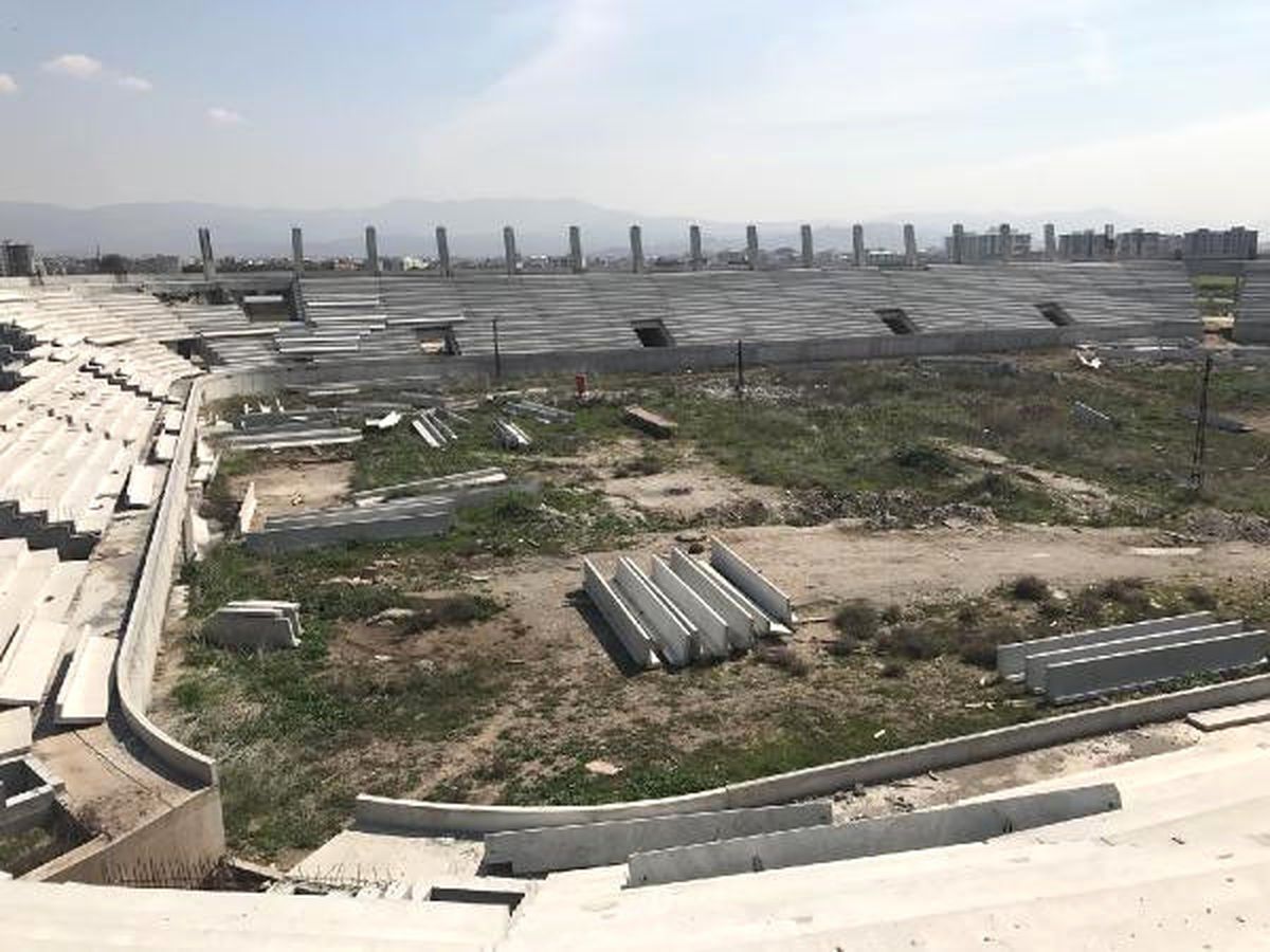 Akhisar Stadı Firmaya Teslim Edildi