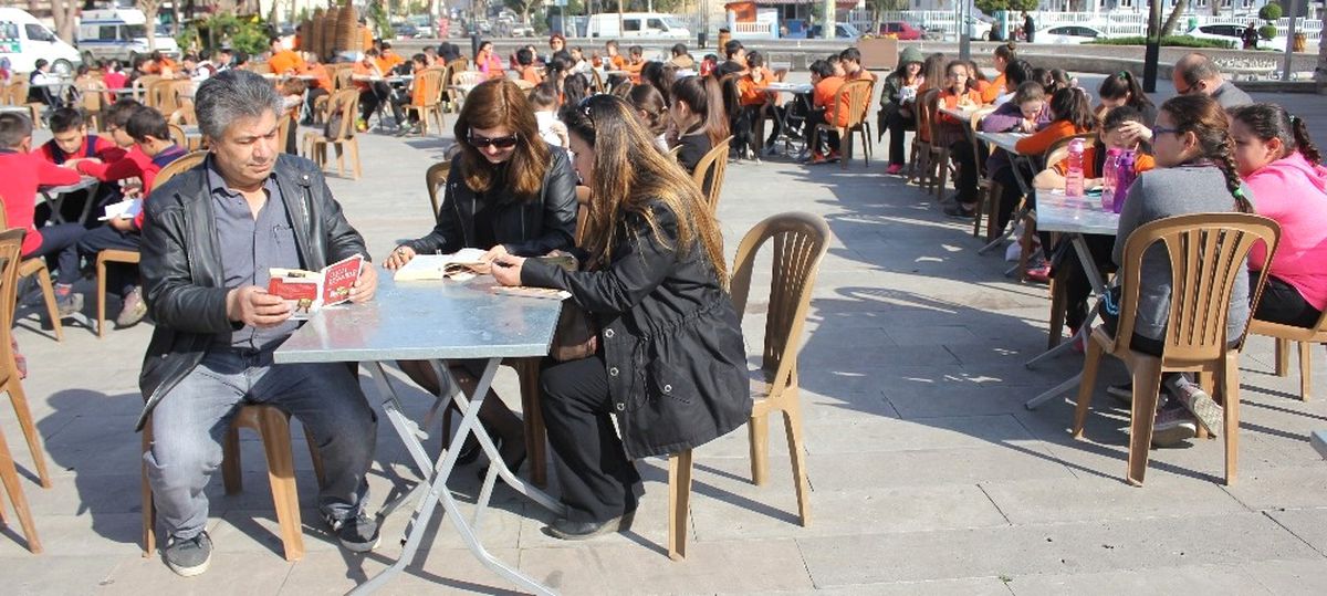 Alaşehirliler Kitap Okudu