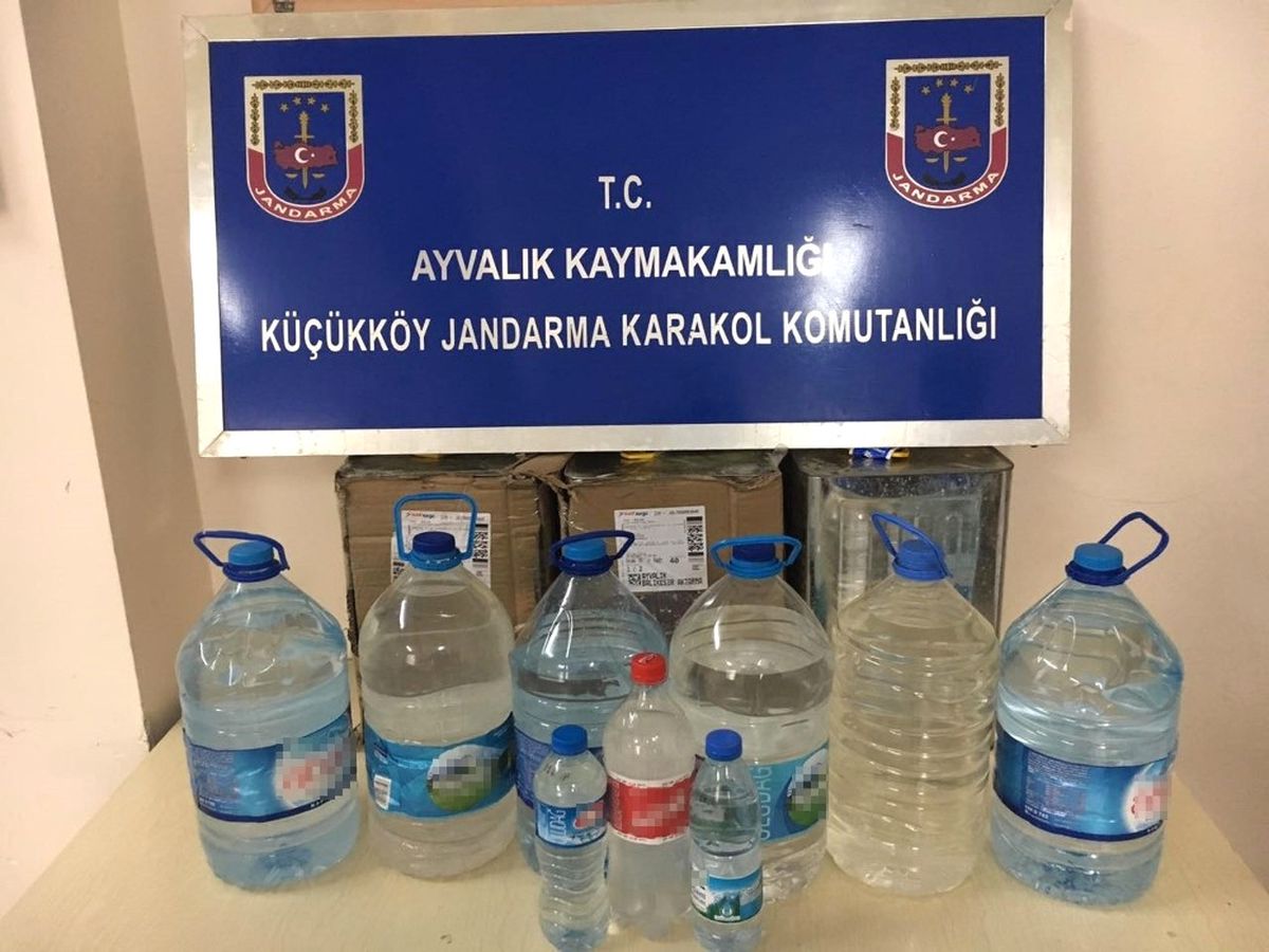 Ayvalık\'ta Jandarmadan Sahte İçki Operasyonu