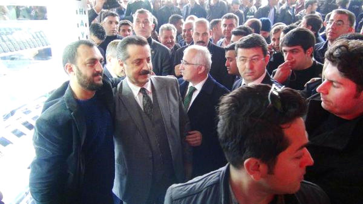 Bakan Çelik: Siz Kralılk Kurarken Bize mi Sordunuz ?