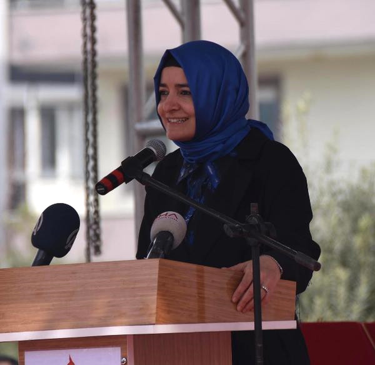 Bakan Kaya, Hollanda\'yı Suçladı: Kadın Bakana İnsanlık Dışı Uygulamalarda Bulundu (2)