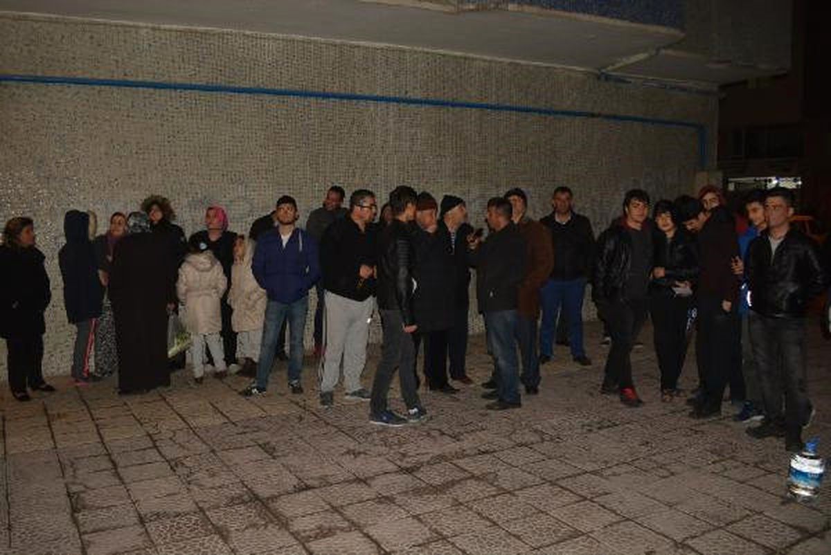 Çatı Katında Çıkan Yagın Paniğe Neden Oldu