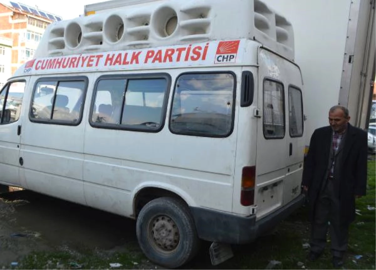 CHP Minibüsünün Plakalarını Çalan Şüpheliler Kayıplara Karıştı