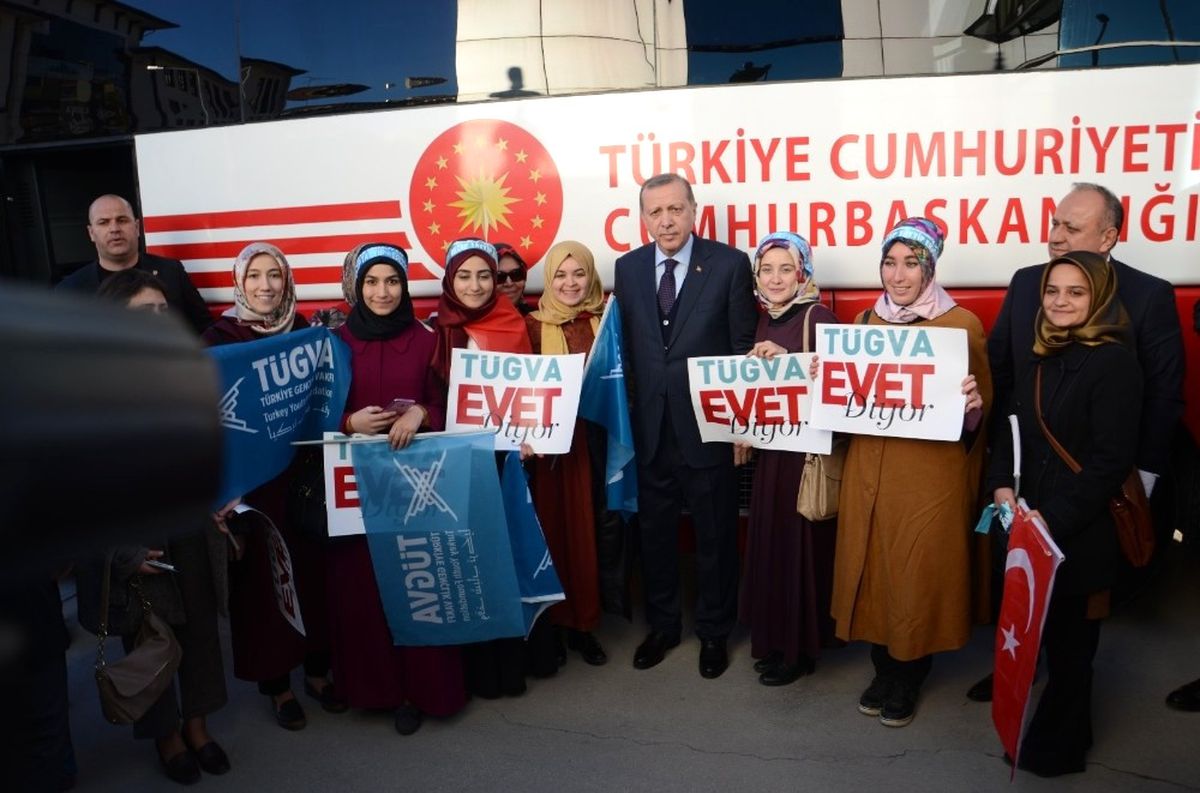 Cumhurbaşkanı Erdoğan, Üniversite Öğrencileriyle Sohbet Etti