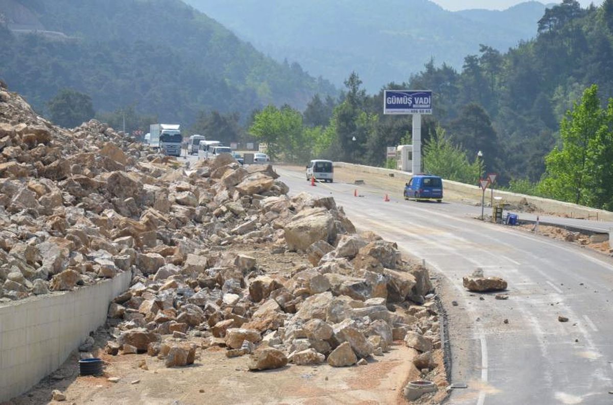 Dağ Yolu Projesi İhalesi Yapıldı