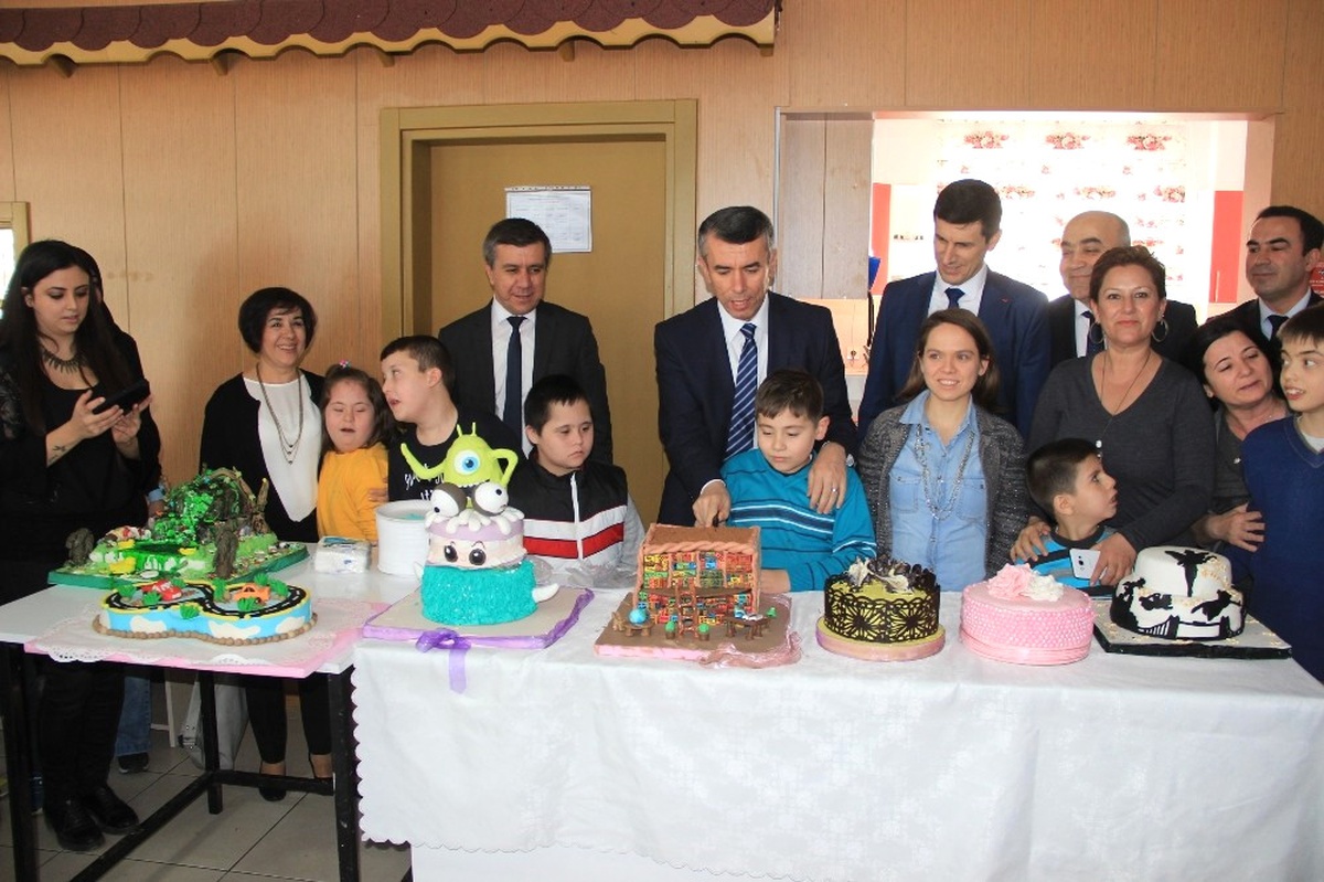Ehem Kursiyerleri Sevgi ve Emeklerinin Özel Çocuklar ile Paylaştılar