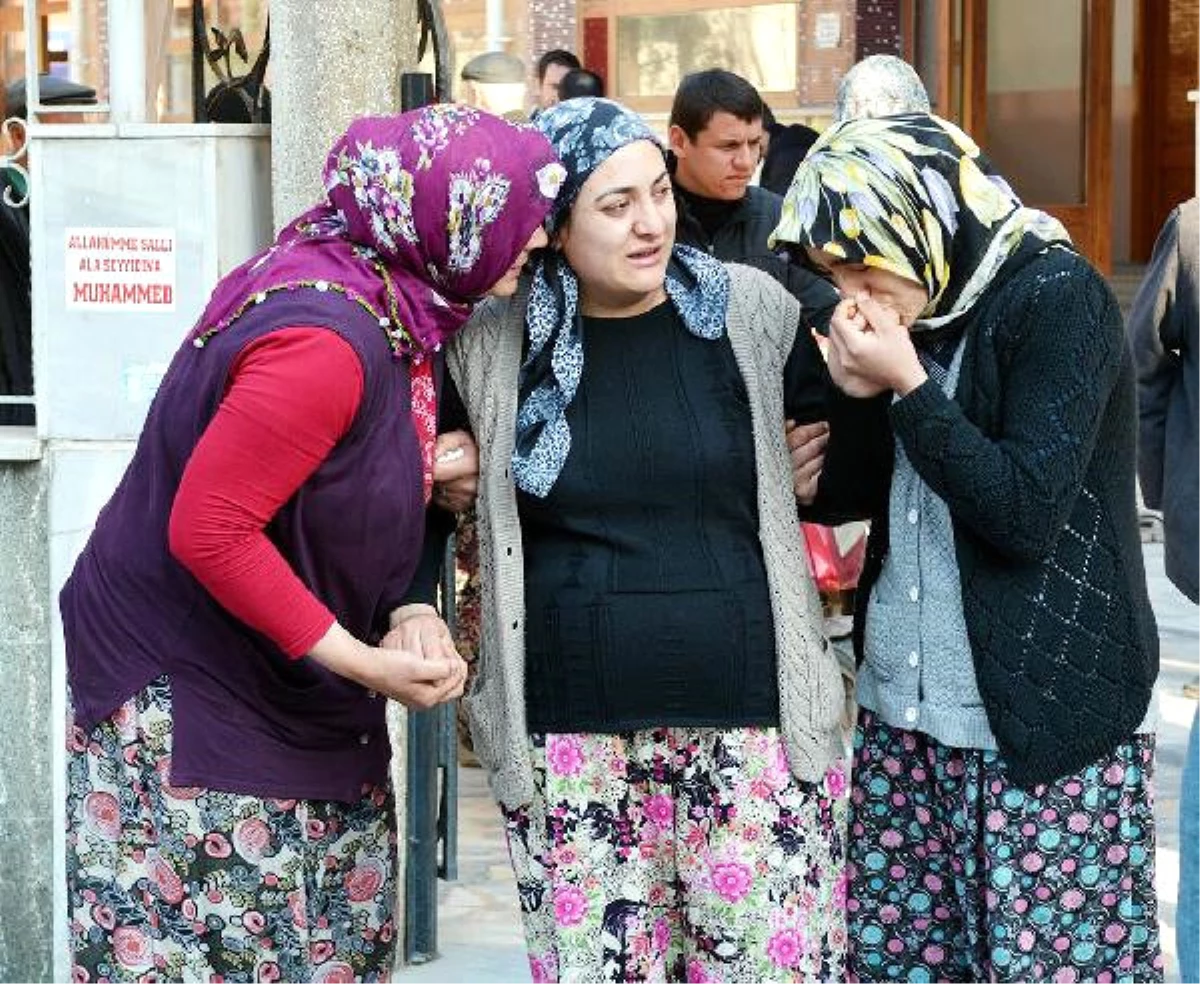 Ekin, Gözyaşları İçinde Son Yolculuğuna Uğurlandı