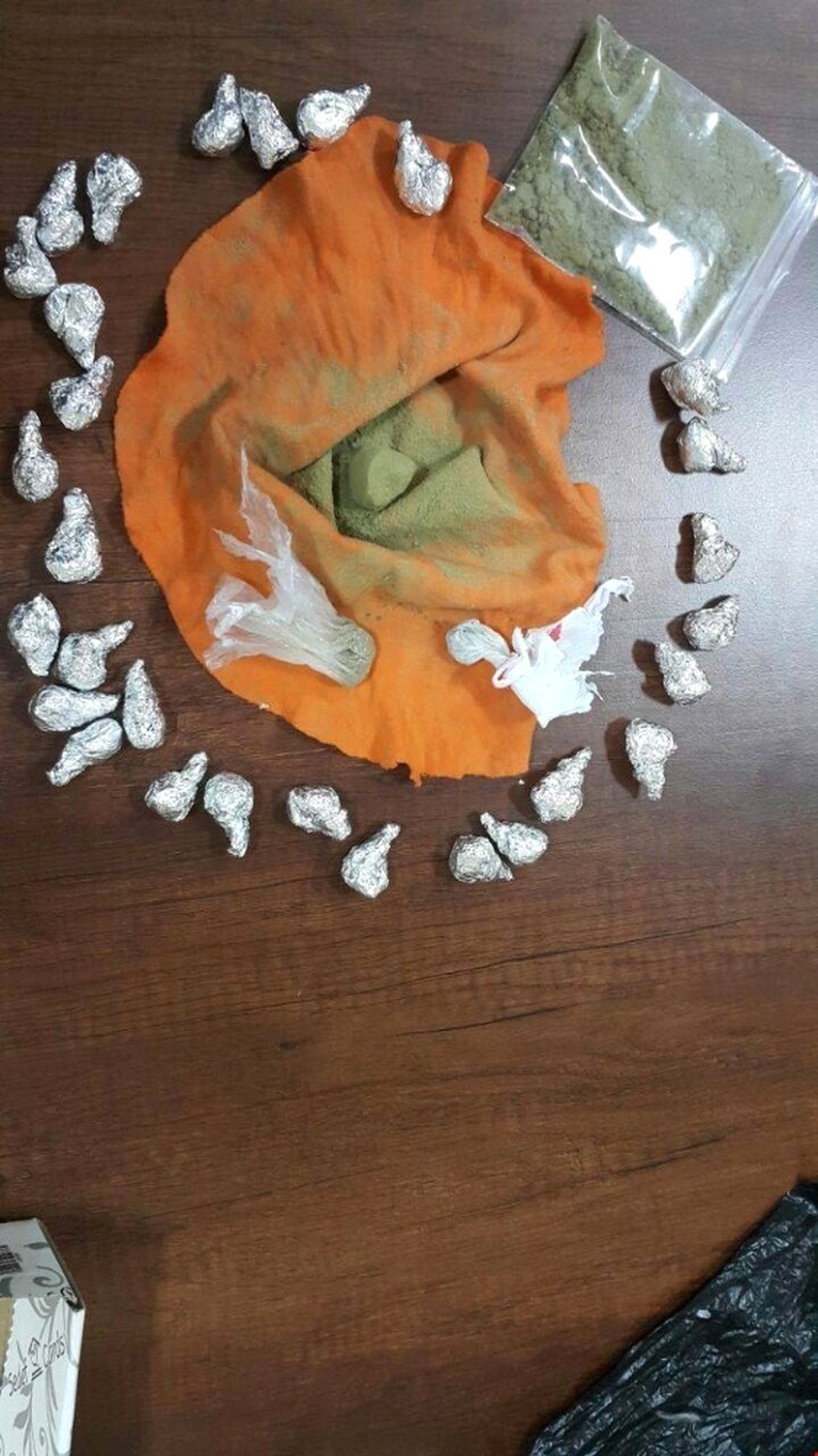 Erzincan da 40 Paket Toz Esrar Ele Geçirildi