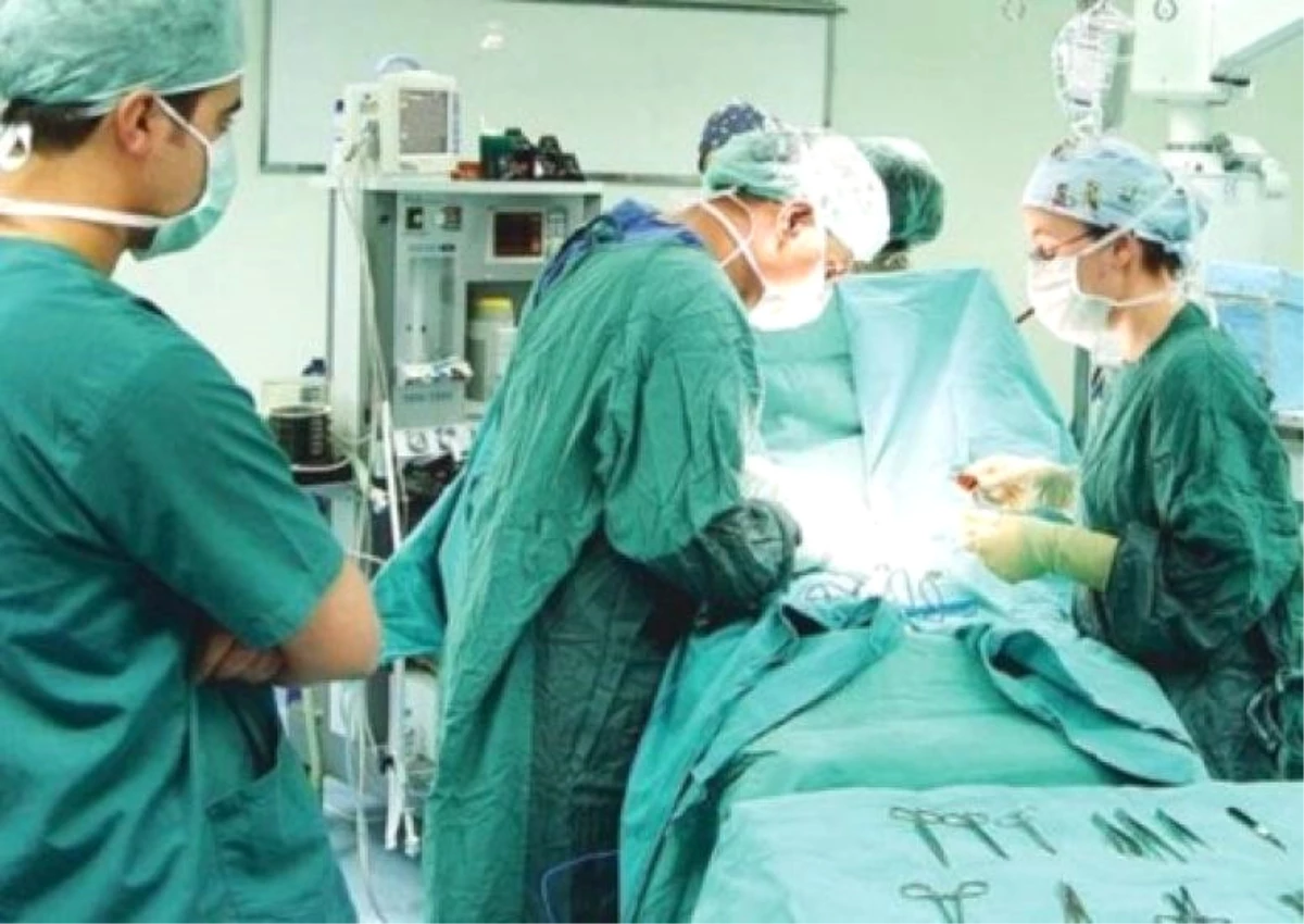Erzincan\'da Beyin Anevrizmasına İlk Ameliyat