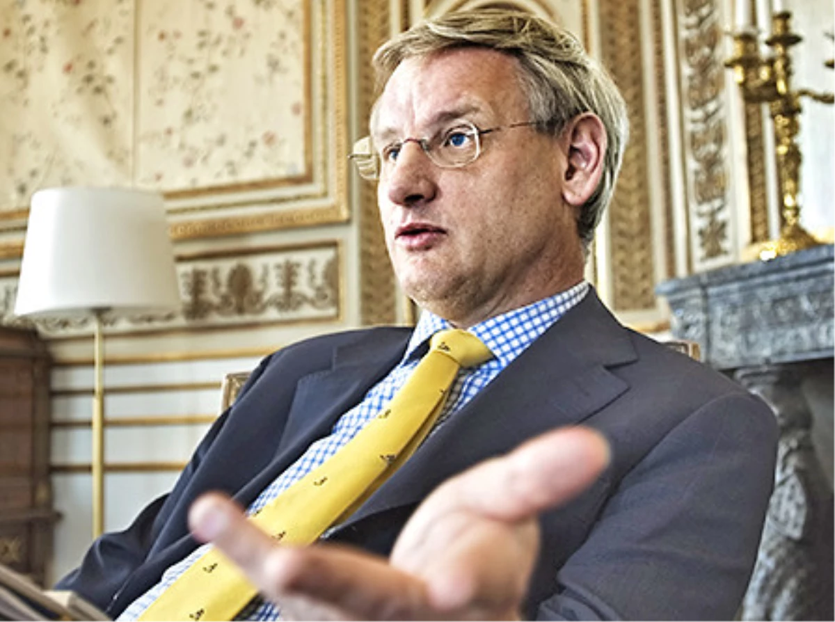 Eski İsveç Başbakanı Bildt: "Ab, Balkanlar\'a Asker Çıkarmalı"