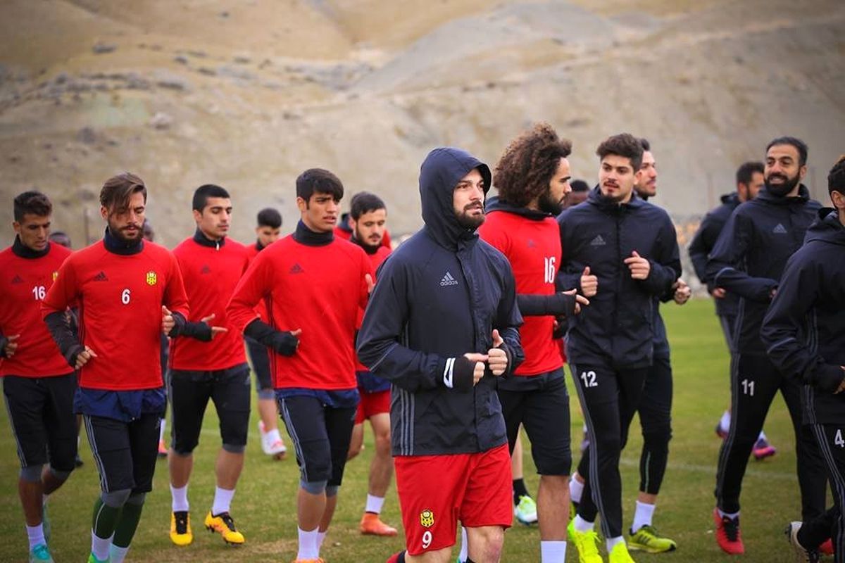 Evkur Yeni Malatyaspor Topbaşı Yapıyor