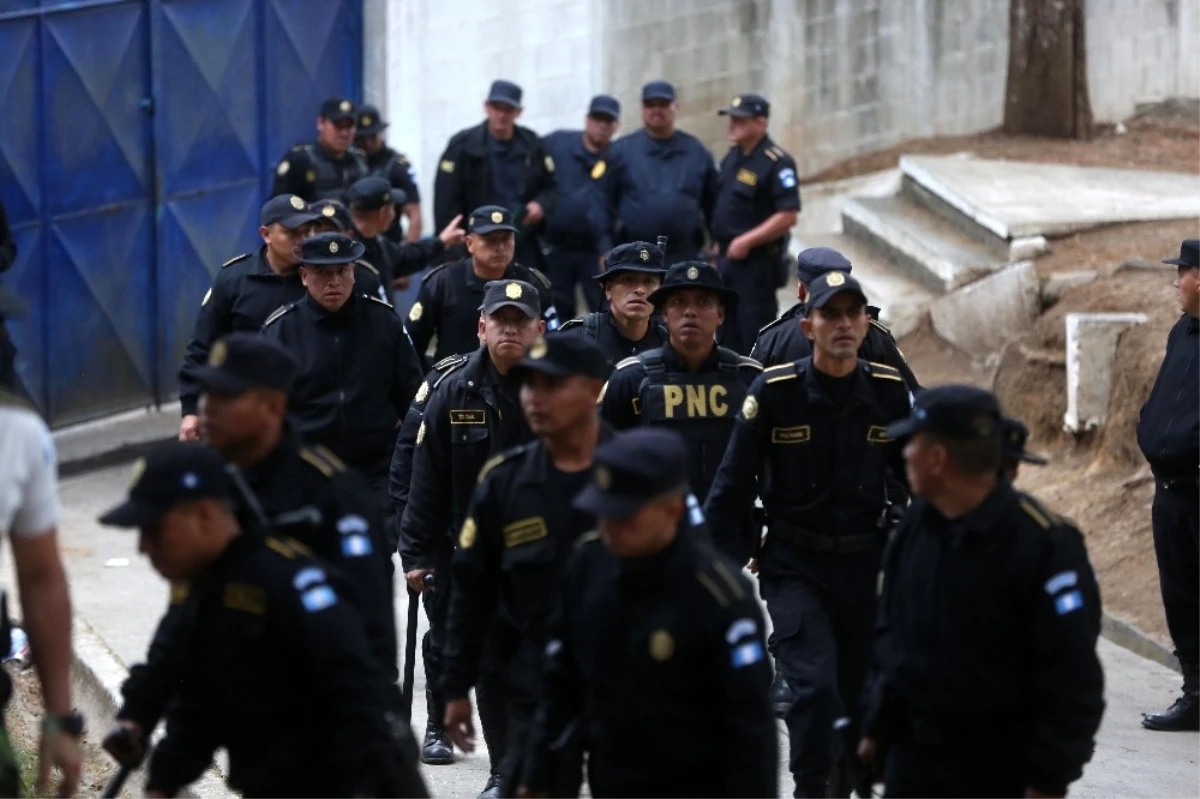 Guatemala\'da Hapishaneye Baskın: 3 Ölü