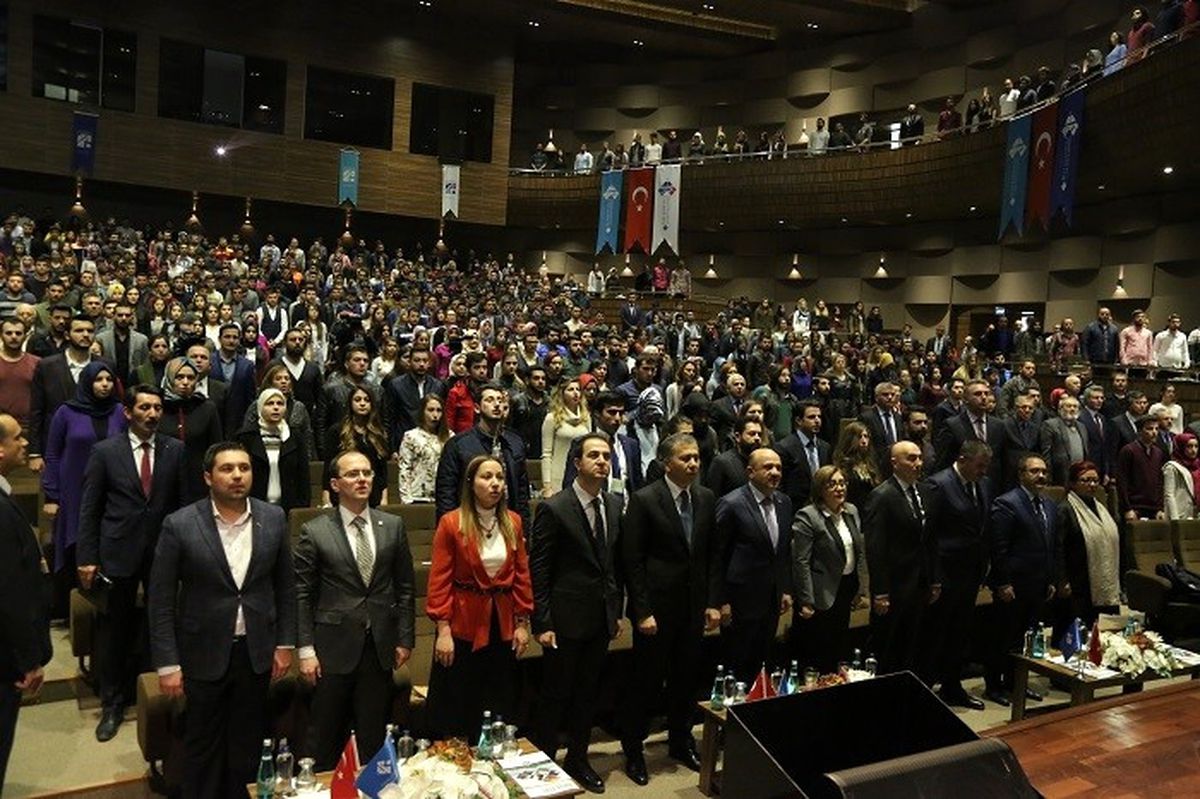 Hkü\'de "Yeni Anayasa, Yeni Sistem" Paneli