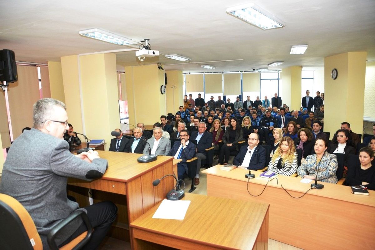 Karacabey Belediyesi \'Ortak Akıl ve İstişare Toplantıları\' Devam Ediyor
