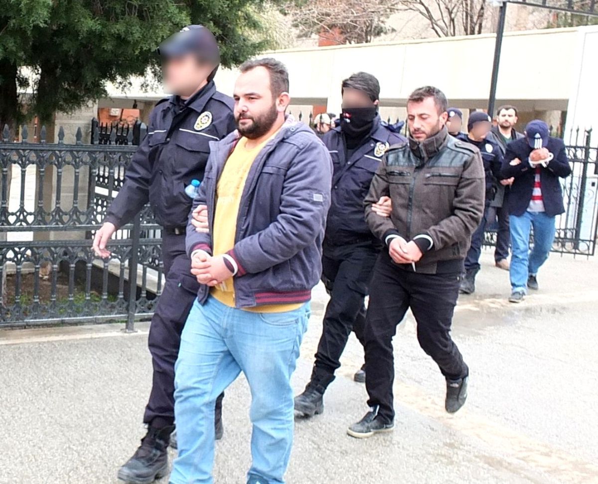 Mardin\'de Fetö Operasyonunda 10 Asker Tutuklandı
